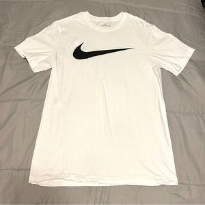 Nike white and black T-shirt